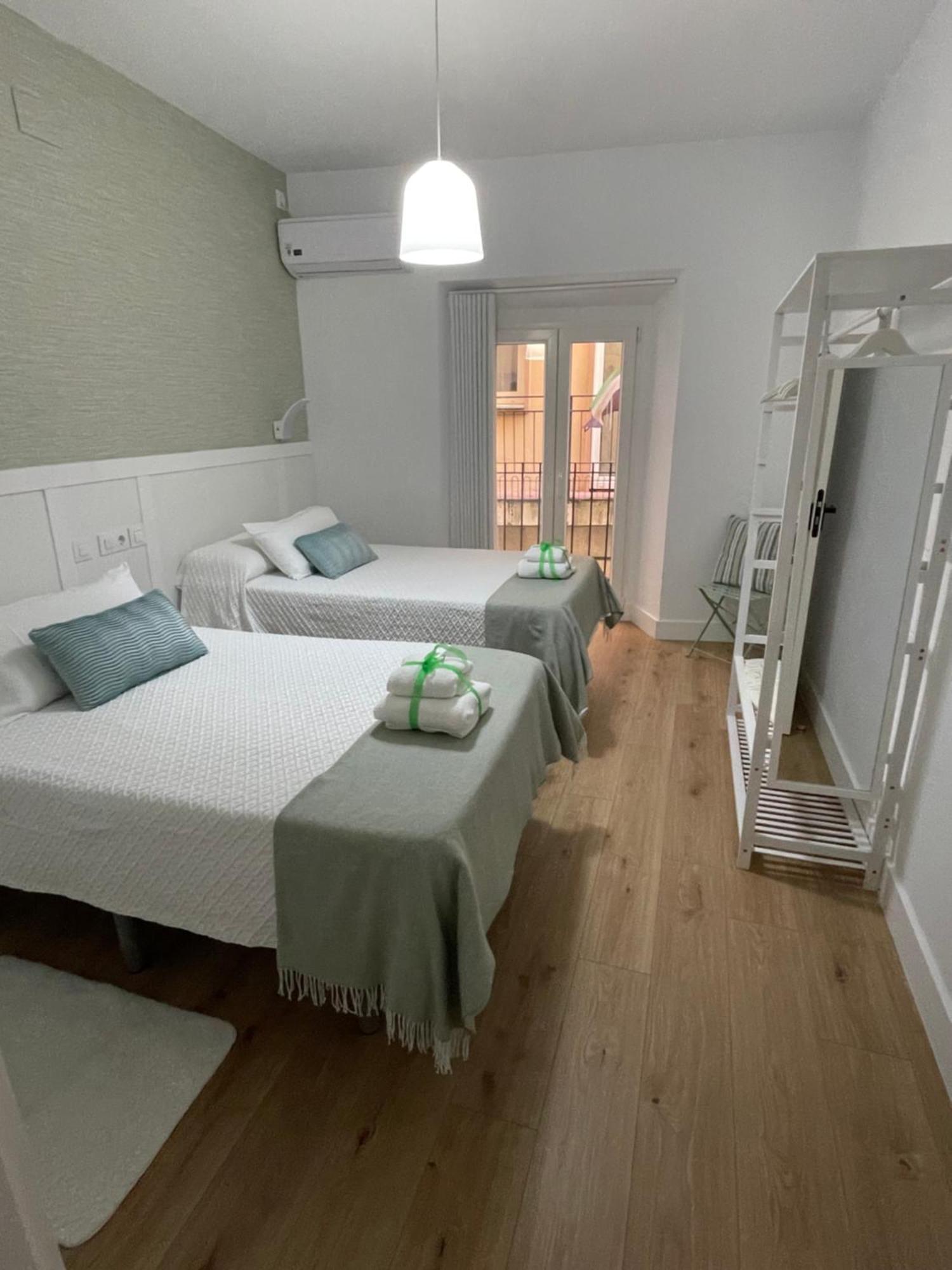 Torre De Ambroz Apartment Plasencia Bagian luar foto